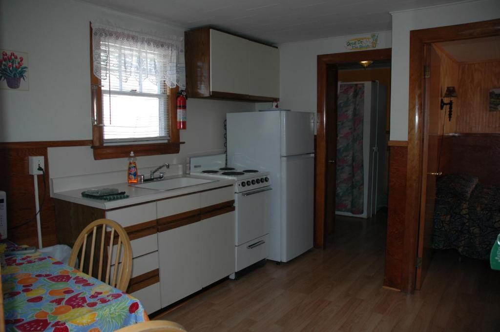 Channel Waterfront Cottages Weirs Beach Habitación foto