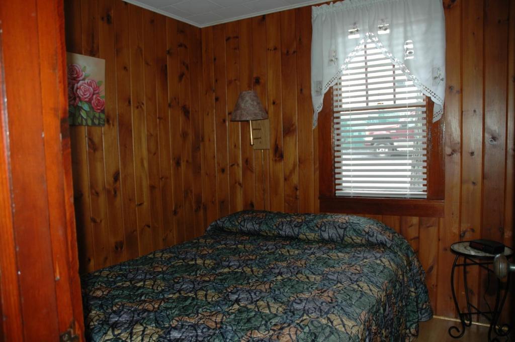 Channel Waterfront Cottages Weirs Beach Habitación foto
