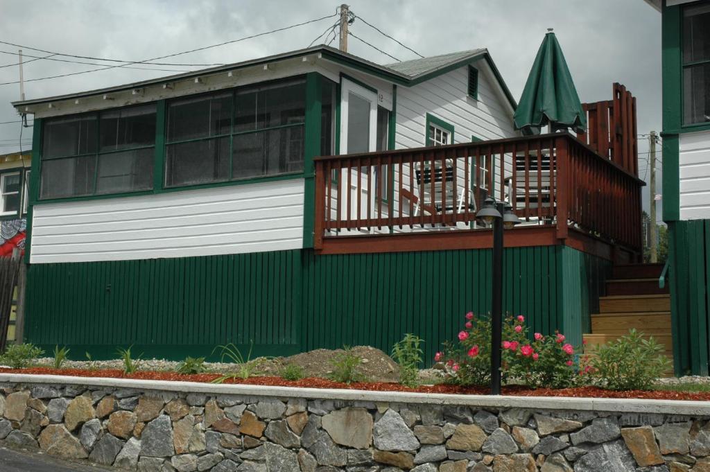 Channel Waterfront Cottages Weirs Beach Habitación foto