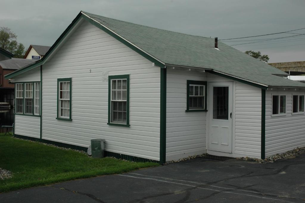 Channel Waterfront Cottages Weirs Beach Habitación foto