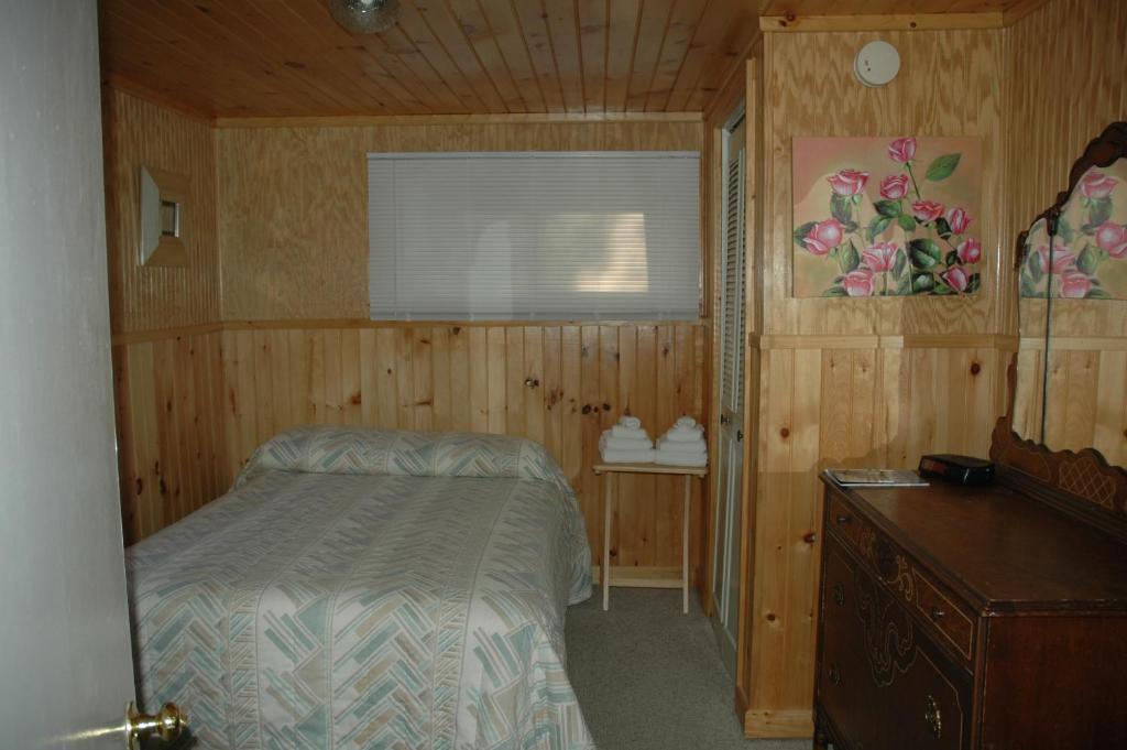 Channel Waterfront Cottages Weirs Beach Habitación foto